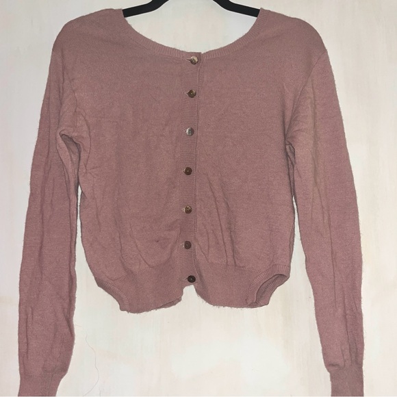 Irregular cut dusty pink cardigan with a relaxed fit - Picture 3 of 11